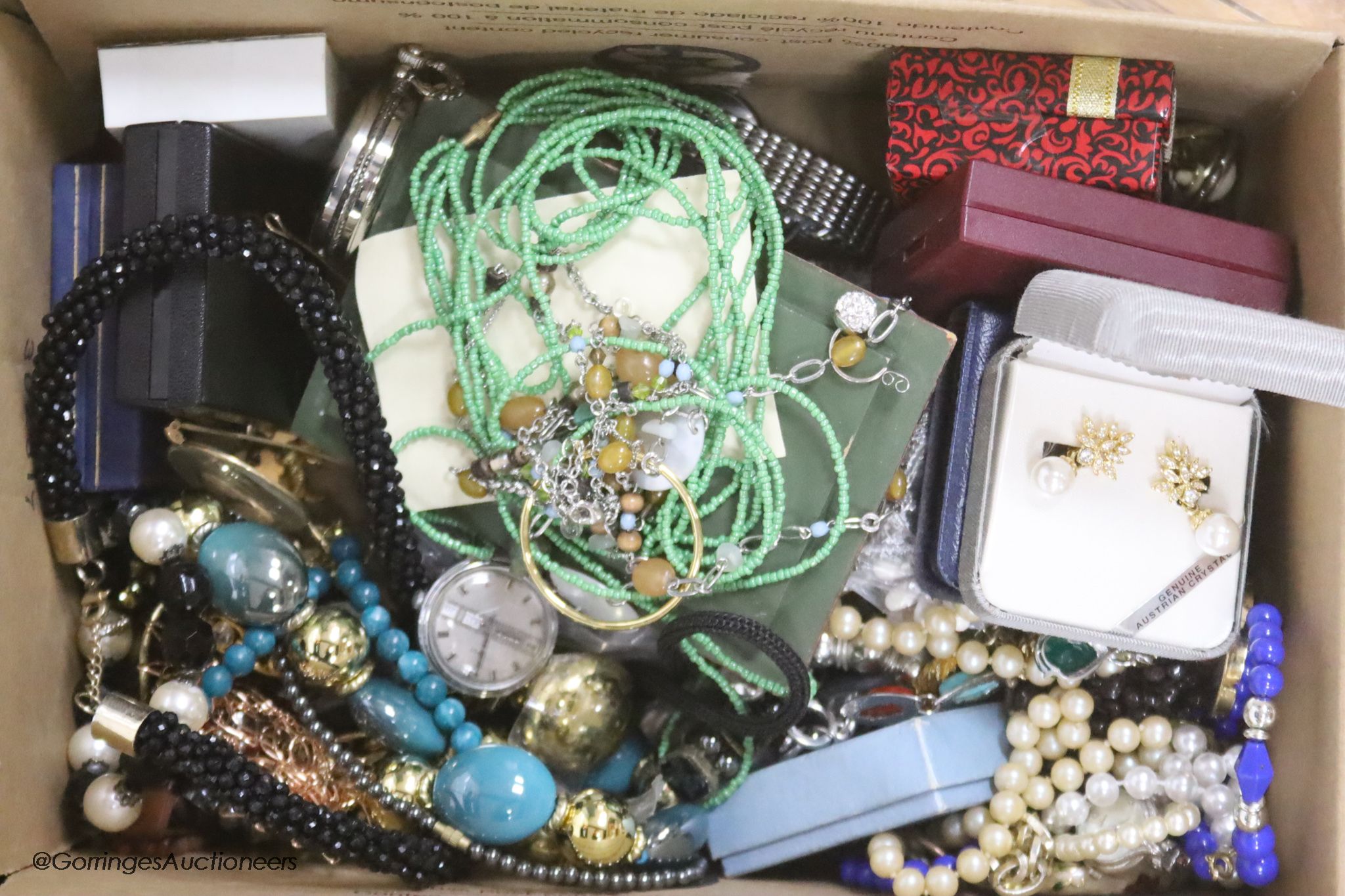A mixed collection of vintage costume, silver and other jewellery, mixed wristwatches, yellow metal spectacle frames, to include a rolled gold bangle, cameo and other rings, etc.